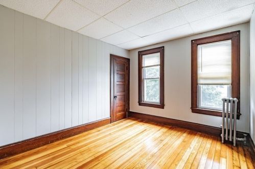 62 Rivers Ave, Chicopee MA 01013-4125 exterior