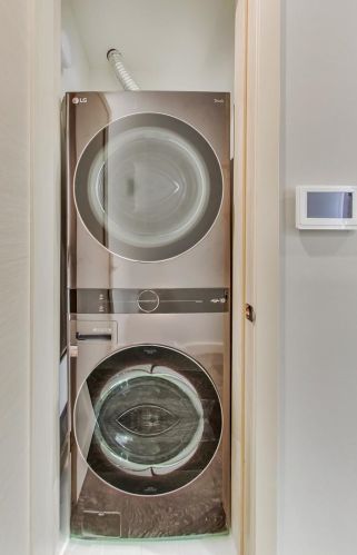 2738 Chicago Ave, Chicago IL  60622-4406 exterior