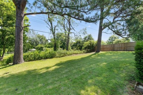 3919 Southern Aire Dr, Saint Louis MO 63125-4440 exterior