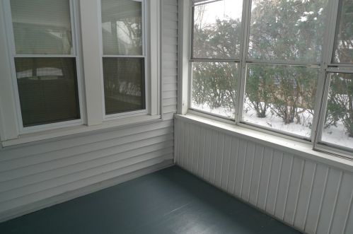 202 Dunmoreland St, Springfield MA 01109-3219 exterior