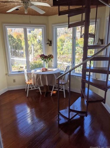 30 Church St, Seymour CT 06483-2503 exterior