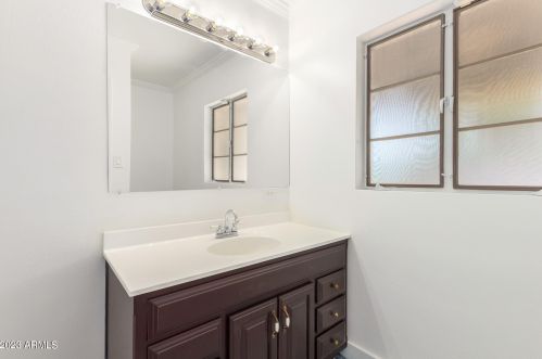 4112 18th Ave, Phoenix AZ  85015-5246 exterior