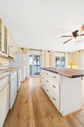 10060 Tropical Trl, Merritt Island FL 32953-6060 exterior