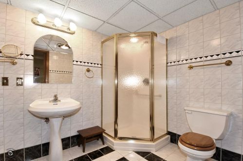 2701 127th St, Chicago IL 60803-1927 exterior