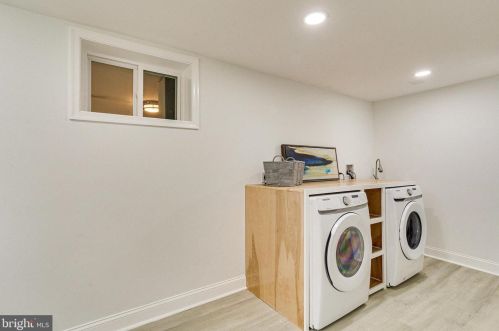 118 Fleetwood Ter, Silver Spring MD  20910-5511 exterior