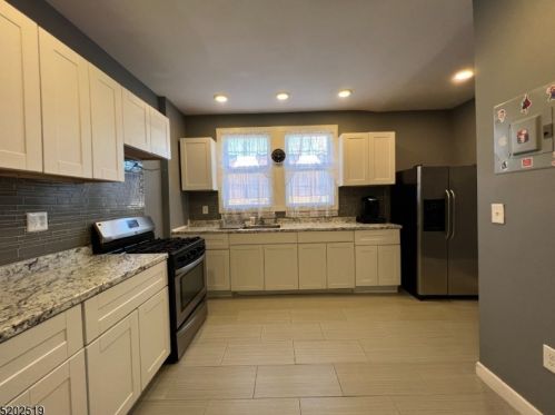 259 Seymour Ave, Newark NJ  07112-1633 exterior