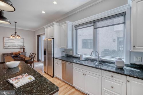 2518 Delancey St, Philadelphia PA 19103-6409 exterior