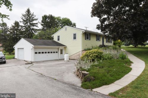 7 Heritage Dr, Hanover, PA 17331-9615