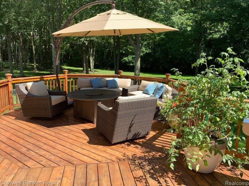 3849 Walnut Brk Dr, Rochester MI 48309-4016 exterior