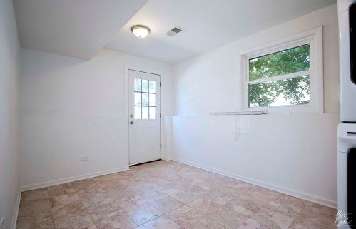 2712 Vermont Ave, Waukegan IL 60087-3648 exterior