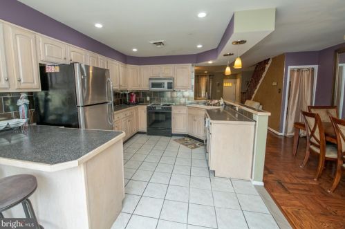 3233 Broad St, Philadelphia PA 19121-3405 exterior