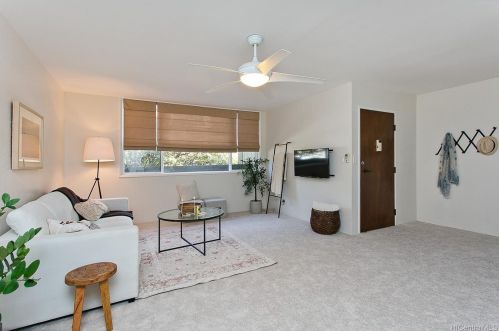 340 Kawaihae St, Honolulu, HI 96825-1262