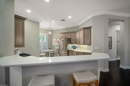 6565 Roma Way, Naples FL 34113-1722 exterior