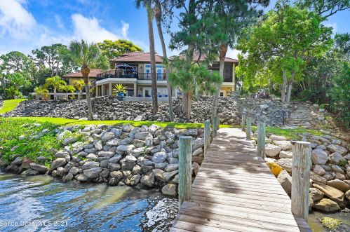 2255 Tropical Trl, Merritt Island FL 32952-4102 exterior