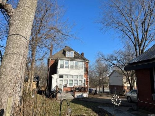 5530 Etzel Ave, Saint Louis MO 63112-3402 exterior