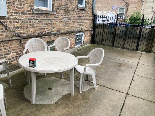 5510 Barry Ave, Chicago IL 60641-4825 exterior