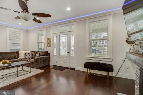 2911 17th St, Washington DC  20018-1825 exterior