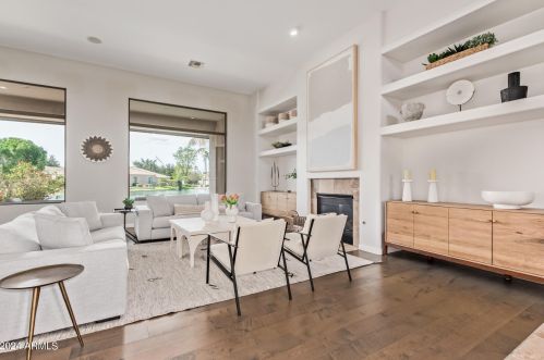 1642 Lynx Way, Chandler AZ 85249-3011 exterior