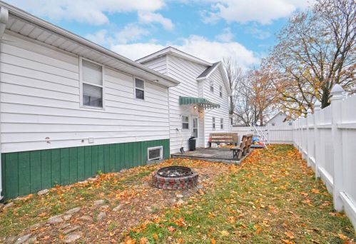 214 Lawrence St, Mishawaka IN 46545-6123 exterior