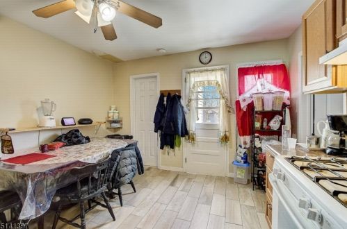 1645 Church St, Rahway NJ 07065-3424 exterior