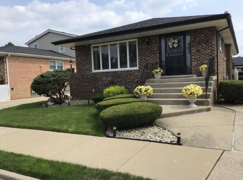 2637 85th St, Chicago, IL 60652-3915