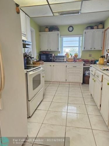 1711 18 St, Boynton Beach FL 33426-6413 exterior