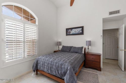 1620 Acoma Dr, Phoenix AZ 85032-5226 exterior