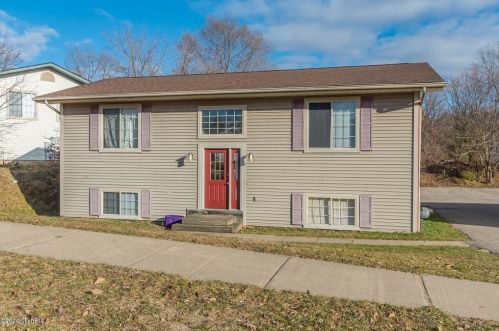 1223 Jack Pine Way, Kalamazoo, MI 49006-5499