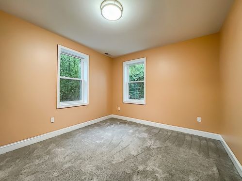 74 Forest Glen Rd, Springfield MA  01106-1115 exterior