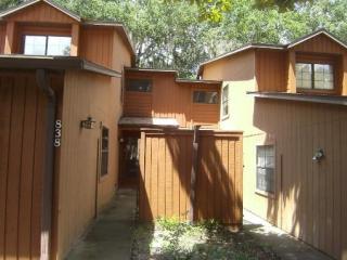 838 57th Ter, Gainesville, FL 32607-3877