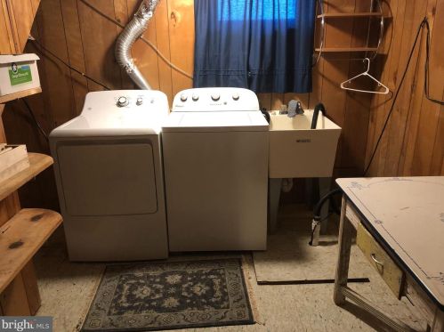 202 England Ter, Rockville MD 20850-1630 exterior