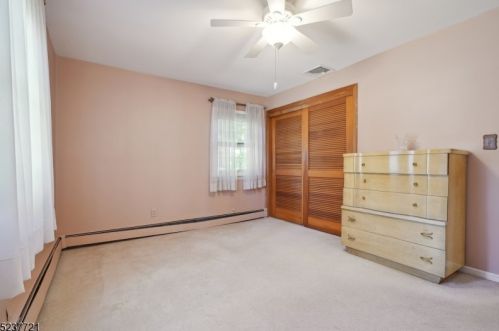 72 Fellswood Dr, Livingston NJ 07039-2238 exterior