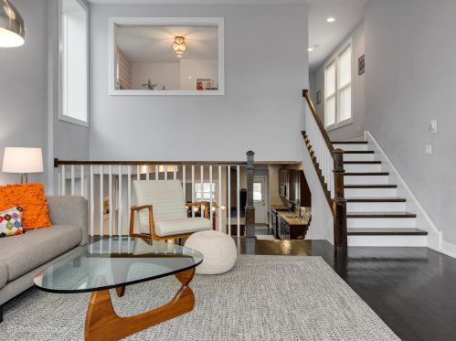 3425 Dickens Ave, Chicago IL 60647-3714 exterior