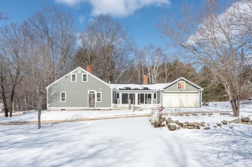 161 Bear Hl Rd, Concord NH 03307-1412 exterior