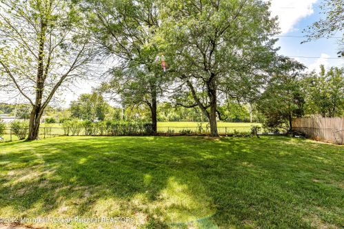 14 Bryant Dr, Jackson Twp NJ exterior