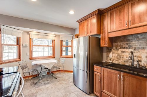 1401 Hartford Ave, Saint Paul MN 55116-1649 exterior