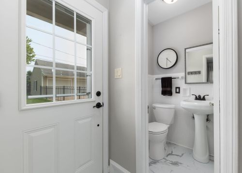 2518 84, Milwaukee WI 53226-1906 exterior