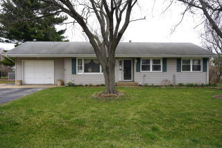 2061 Radcliffe Dr, Aurora, IL 60506-5743