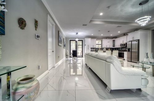 2620 18 Ave, Naples FL 34120-5505 exterior