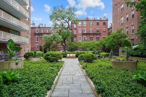 145 Pinckney St, Boston MA exterior