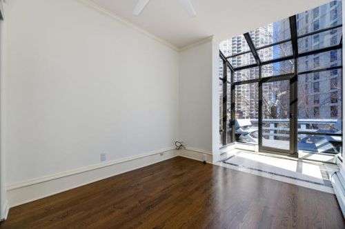 1949 Lincoln Ave, Chicago IL 60614-5404 exterior