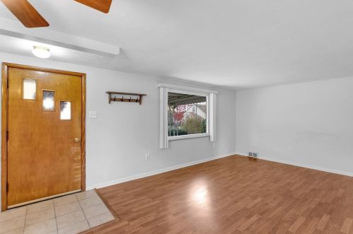 1255 Chestnut St, Monaca PA 15061-1042 exterior