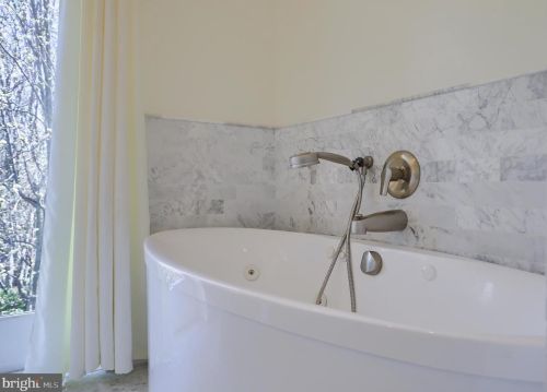 111 Lime St, Lancaster PA 17602-3638 exterior