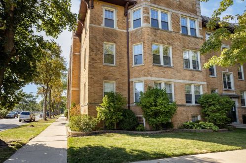 2300 Jarvis Ave, Chicago, IL 60645-1776