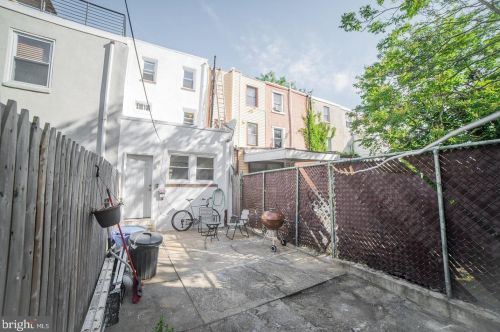 2517 Emerald St, Philadelphia PA 19134-2010 exterior