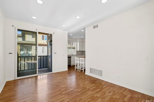 120 Liberty St, Tustin CA  92782-6515 exterior