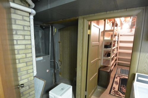 3930 3rd Ave, Hibbing MN  55746-3104 exterior