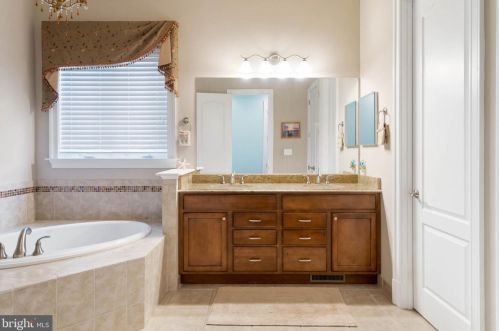 23084 Narrows Ln, Lewes DE 19958-3374 exterior