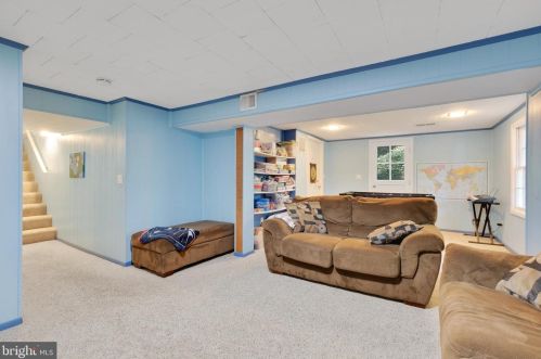 11601 Magruder Ln, Rockville MD 20852-4369 exterior