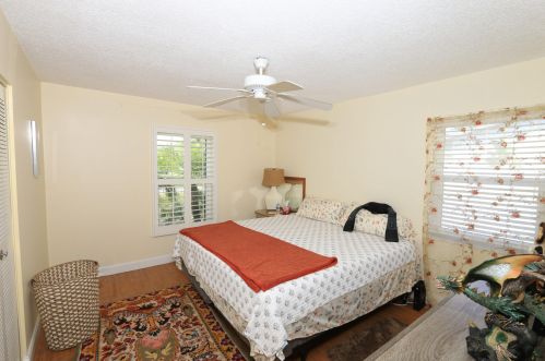 727 Calmoso Dr, Fort Pierce FL 34983-2208 exterior